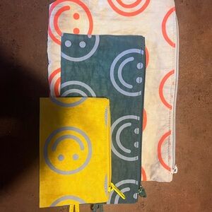 BAGGU Set of Three Smiley Face Pouches